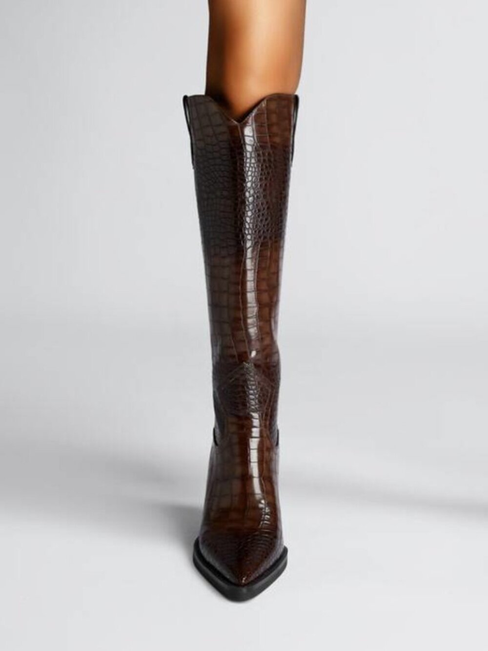 Fashionable tall boots - Picture 9 of 9